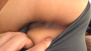 「「強がりボーイッシュな彼女の妹の部活女子デカ尻J系に媚薬を飲ませ先っぽ1cm挿入で焦らし続けて膣奥直撃ピストンでイキ漏らしするキメセク中出し肉便器に仕上げた。 もなみ鈴」の作品紹介&ヌキどころ」お尻とアナルがエロいヌキどころ!1